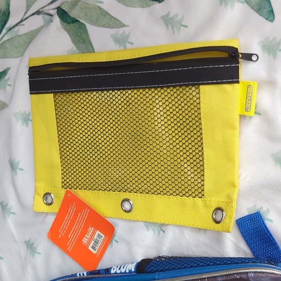 Minions Backpack - Picture 2 of 11